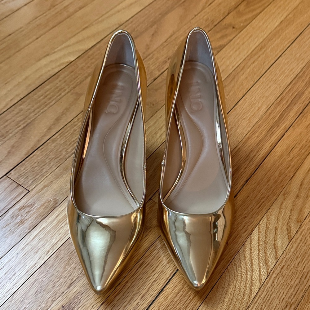 INC International Concepts Gold Pointed Heels